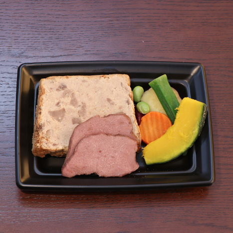 鹿肉のカンパーニュ＆鹿肉のロースト